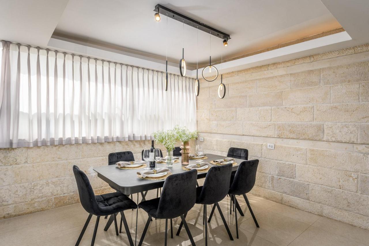 Apartment In The Shukanyon Building In Jerusalem Exterior photo